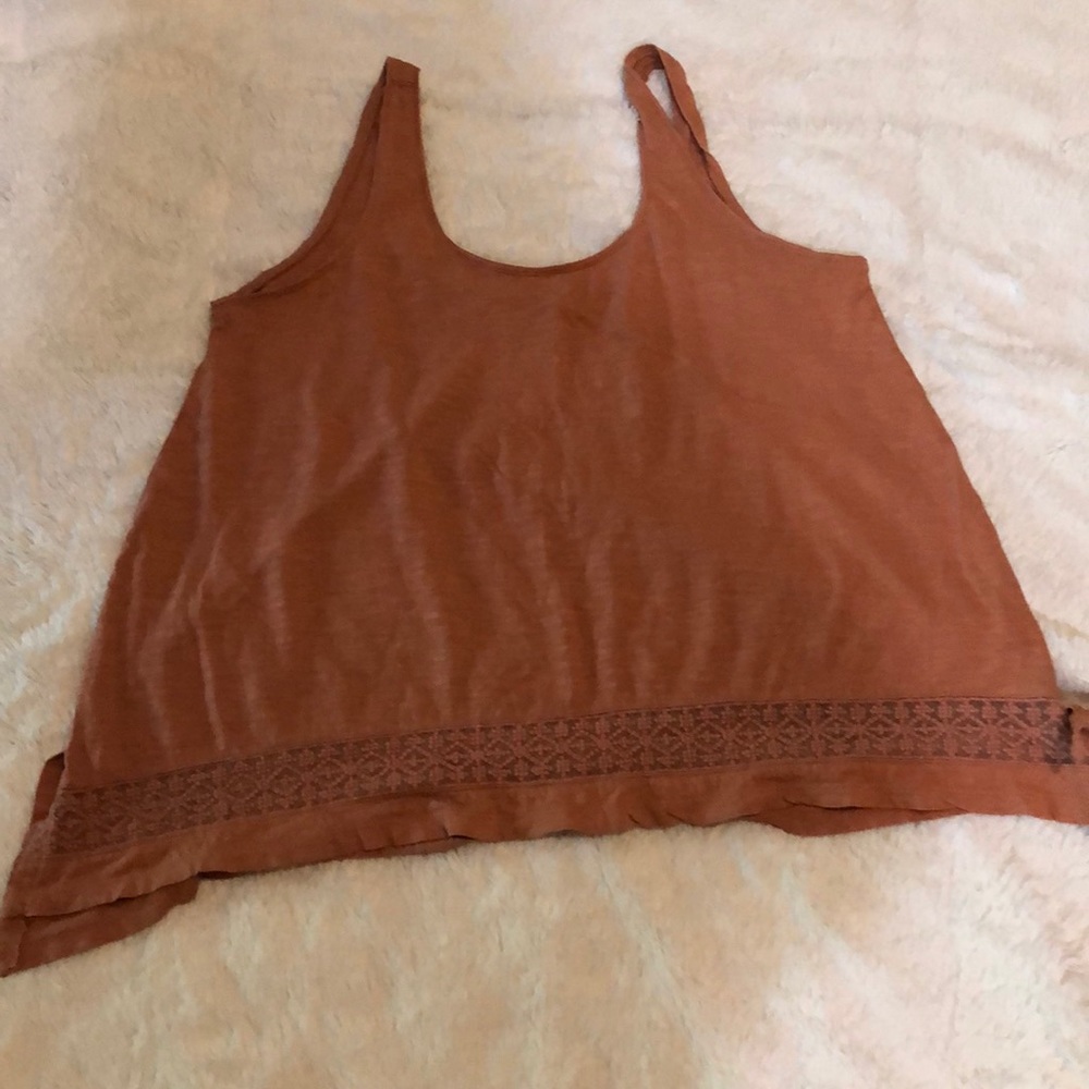 Flowy tank-m